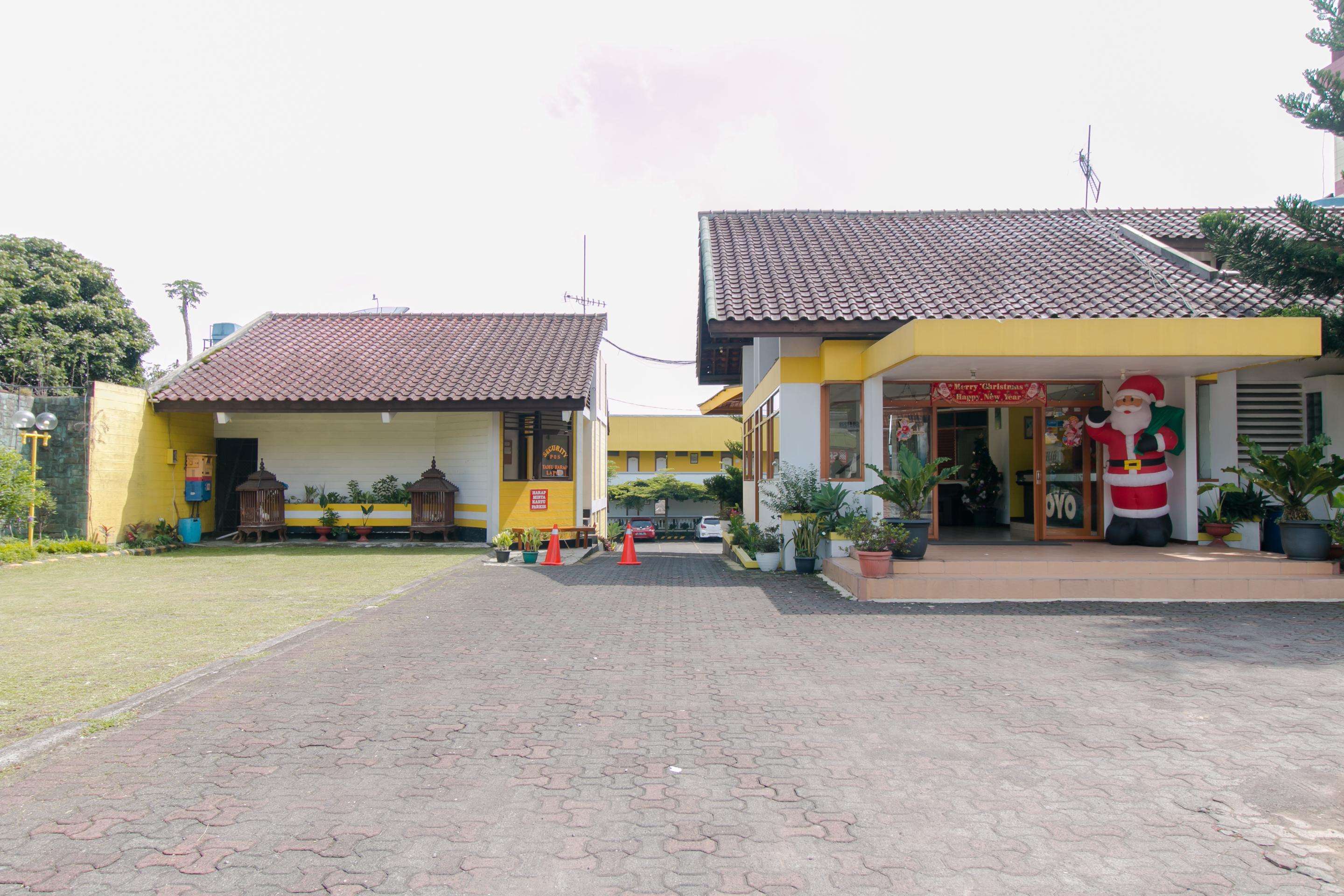 OYO 1996 Koneng Hotel Cibodas Exterior foto